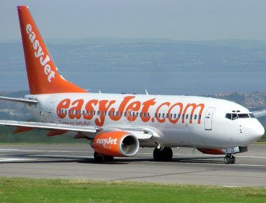 Η EasyJet θα πραγματοποιεί τις πτήσεις της από Αθήνα και Καβάλα